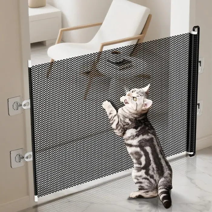 Barrière rétractable en maille pour escaliers