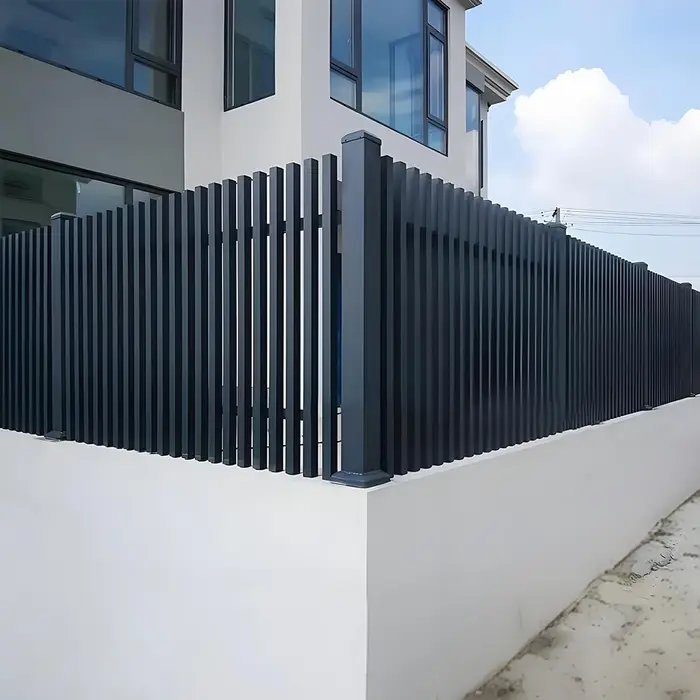 Planche de clôture en aluminium, nouveau design, jardin, piscine extérieure en métal